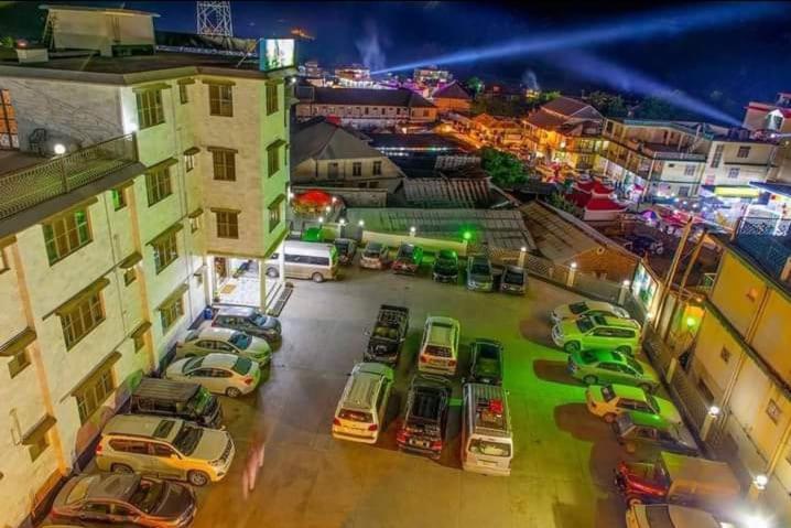 Royal Hotel Naran Ngoại thất bức ảnh