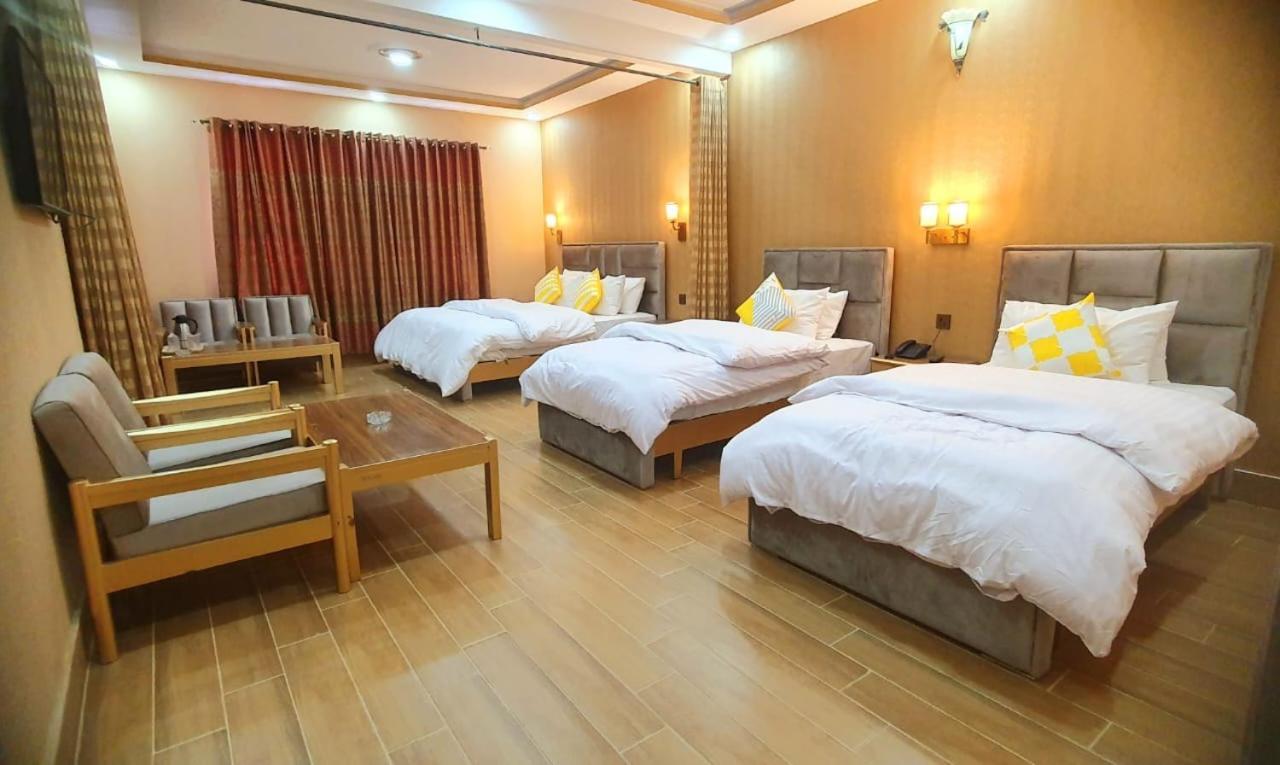 Royal Hotel Naran Ngoại thất bức ảnh