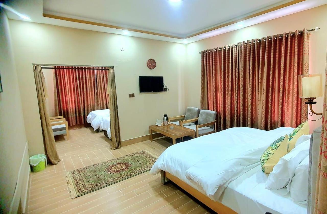 Royal Hotel Naran Ngoại thất bức ảnh