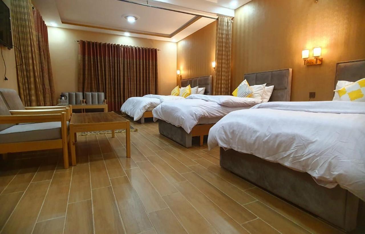 Royal Hotel Naran Ngoại thất bức ảnh