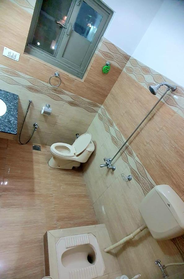 Royal Hotel Naran Ngoại thất bức ảnh